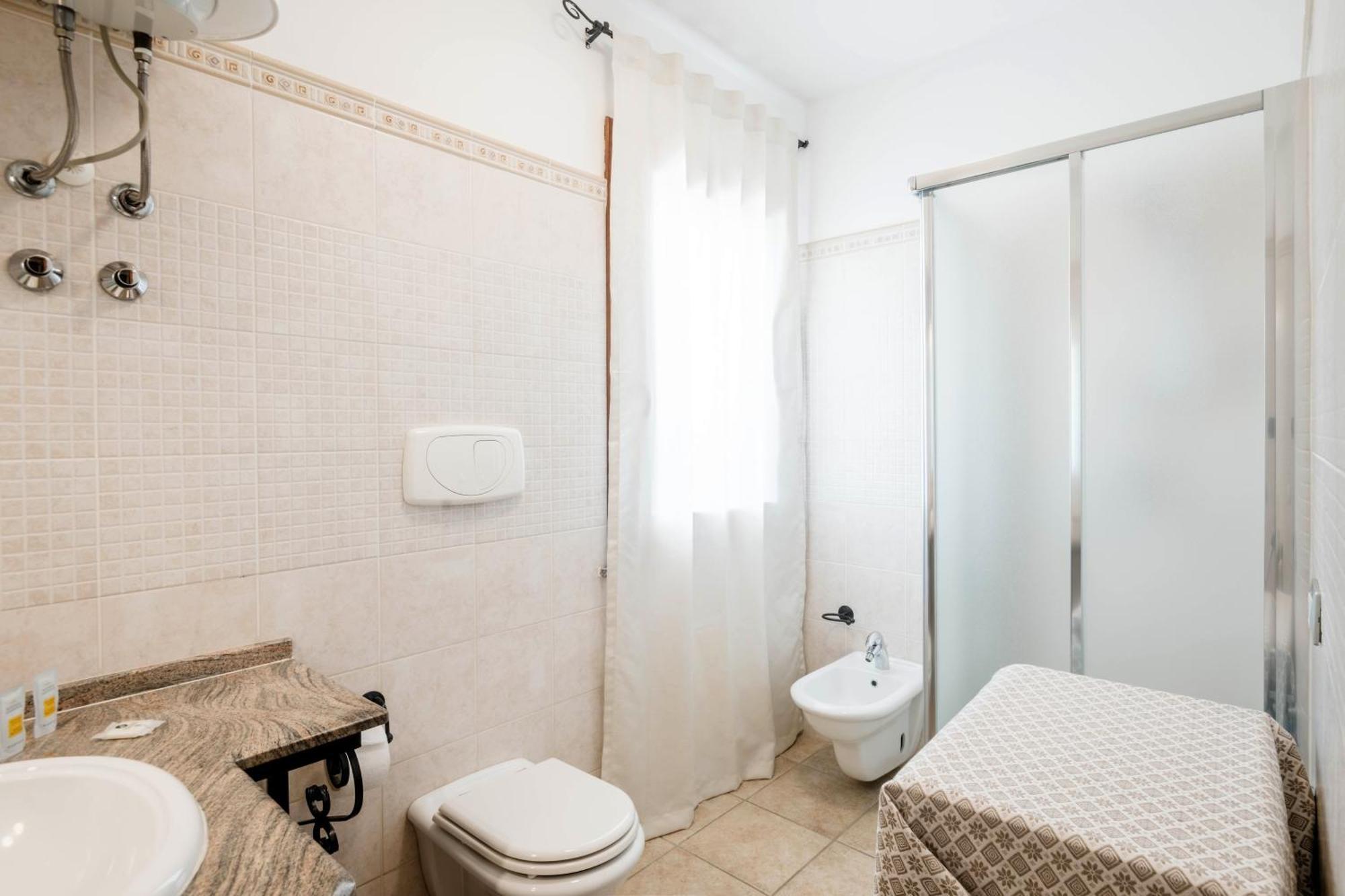 Sunway Luxury Apartments 2 Альгеро Екстер'єр фото
