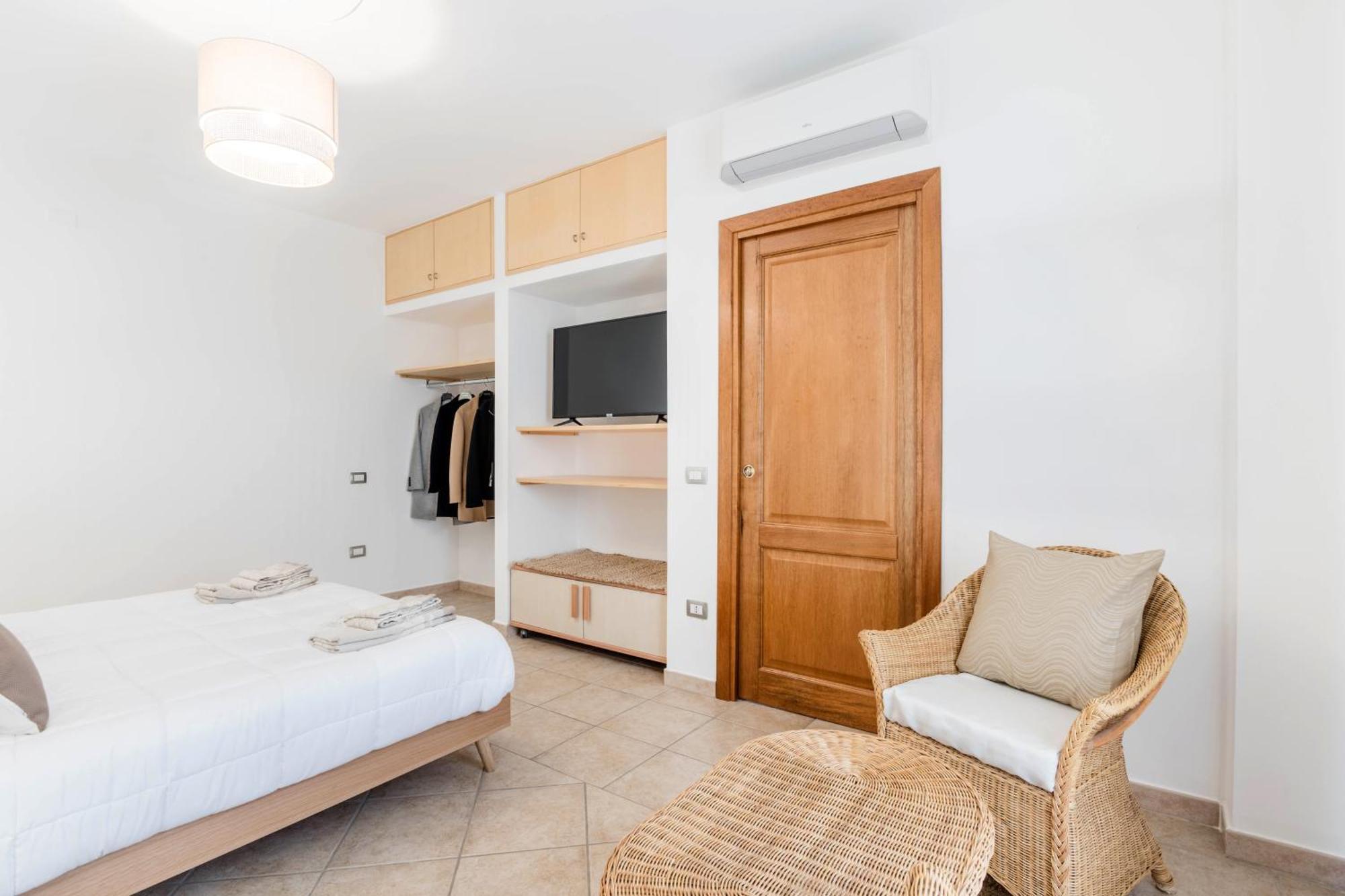 Sunway Luxury Apartments 2 Альгеро Екстер'єр фото
